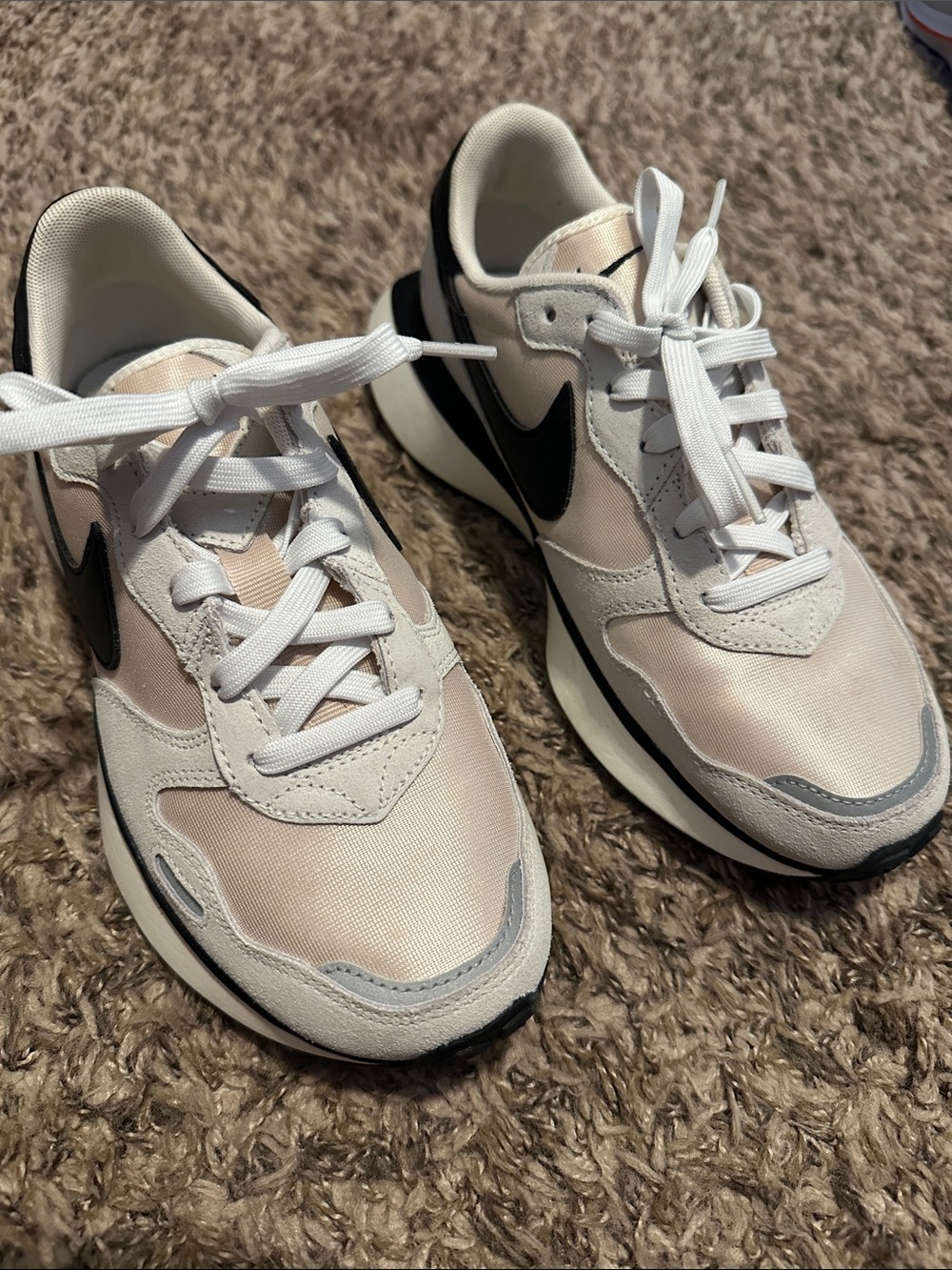 Nike Phoenix Waffle Shoe—size 8.5